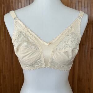 Vintage Gelmart Full Fashioned Nude Lace Soft Cup Bra 5162